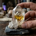 Mistério do quartzo petróleo: luz líquida de milhões de anos